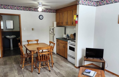 Terra Nova Apartment | Crocker Cabins Unit 1 offers a self‑contained efficiency unit in Gros Morne.