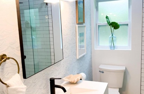 Melbourne Village Apartment | Curlys Cottage - A Vintage Coastal Retreat