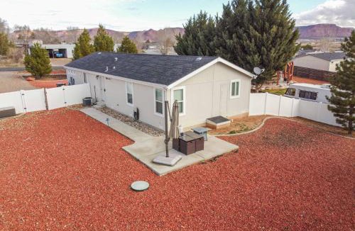 Kanab House | Cute Kanab Cottage Pet-Friendly & Modern