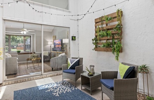 Hanahan Villa | Cypress Cottage of Charleston