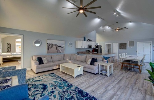 Tuckahoe House | D0133, New Furniture!, Gorgeous, Private Pool, Hot Tub, Pets, Elevator