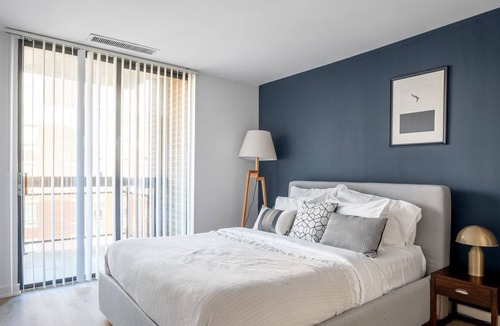 Foggy Bottom Apartment | Dapper Foggy Bottom 1BR w/ W/D + Gym on GW Campus near by Blueground