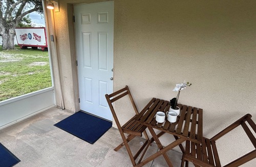 Desoto Acres Apartment | Daydream - Sarasota's slice of heaven, centrally located yet quiet