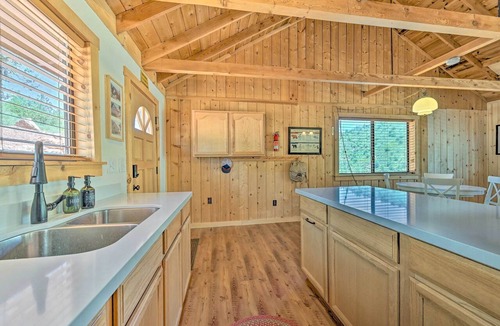 Payson Cottage | Deck & Mogollon Rim Views: Secluded Payson Cabin