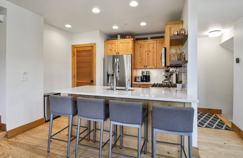 Deer Valley Villa | Deer Valley Loop Ski Home - 7-Min Walk to Main Street, 150 Yards to Bus Stop