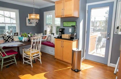 Del Ray House | Del Ray Designer Home walk to Shops, Cafes, Fun