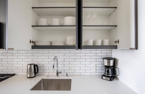 South Lake Union Apartment | Deluxe South Lake Union 1BR w/W/D & Roof, nr Lake Union, by Blueground