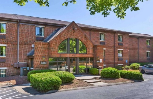 Cary Apartment | Deluxe Studio at Extended Stay Cary 2