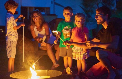 Coinjock Cottage | Deluxe Waterview Cabin in Amenity-Filled Currituck Sound Campground (WV89)
