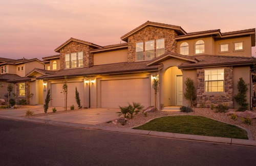 Sienna Hills House | Desert Family Fun! Resort Pool+ 2 Huge Family Rooms, AirHockey, Scooters