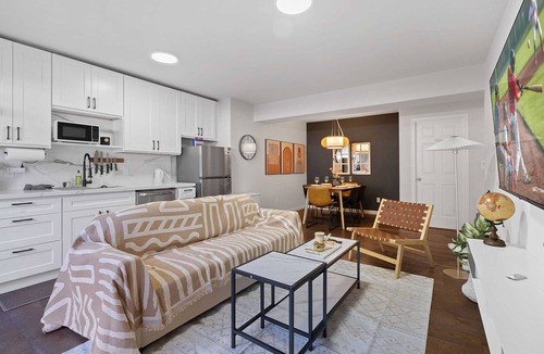 Edmonds House | Designer Daylight Basement: Near Edmonds Downtown