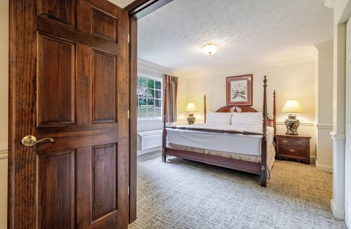 Dillard Hotel | Dillard House