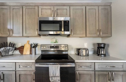 East Lyme Apartment | Direct Lakefront - Stunning Views and Panoramic Sunsets