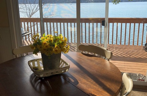 Suttons Bay Cottage | Directly on Suttons Bay with central air