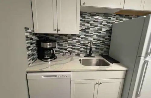 Upper Fells Point House | Discover Charm City from a Cozy Retreat