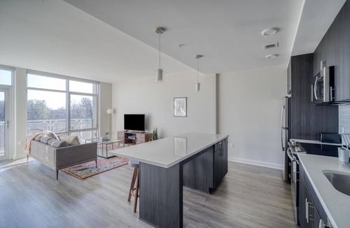 McLean Apartment | Divine Fairfax 1BR w/ BBQ Grills & Gym, nr Theater, by Blueground