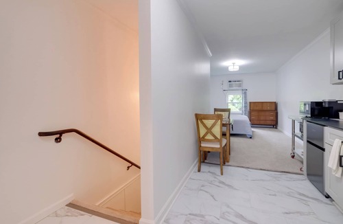 Colonial Beach Apartment | Dock Access: Waterfront Studio in Colonial Beach!