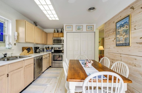 Bethany Beach Cottage | Dog-Friendly Bahamas Cottage Near Beach & Trails – Family Fun Awaits!