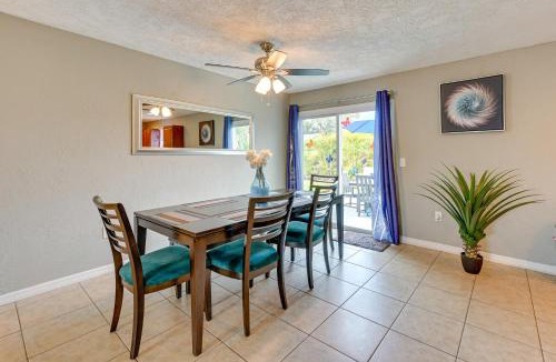 North Sarasota House | Dog-Friendly Home w/Yard ~ 6 Miles to the Beach!