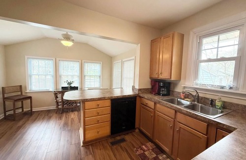 South Rehoboth Cottage | Dog-Friendly Rehoboth Beach Cottage—1.5 Blocks to Beach & Boardwalk!