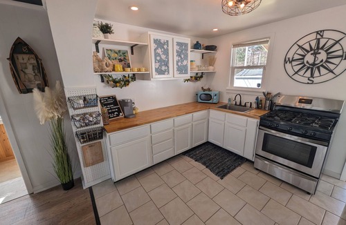 South Bend House | Dogs Stay Free! Lakefront Home near Notre Dame