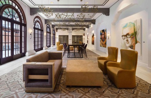 St. Johns Hotel | DoubleTree by Hilton Austin