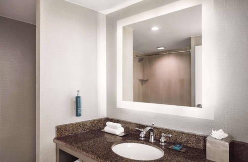 St. Johns Hotel | DoubleTree by Hilton Austin