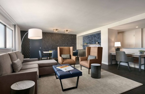 Canton Hotel | DoubleTree by Hilton Canton Downtown