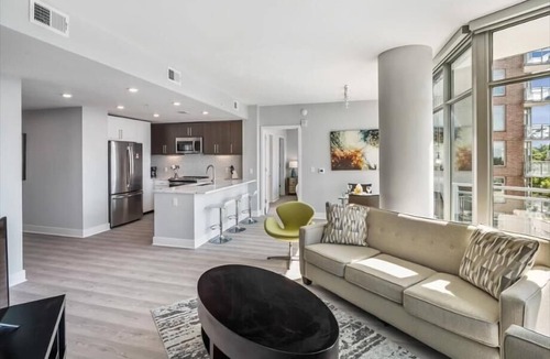 Woodmont Triangle Apartment | Downtown 2BR in Woodmont Triangle | Steps to Metro