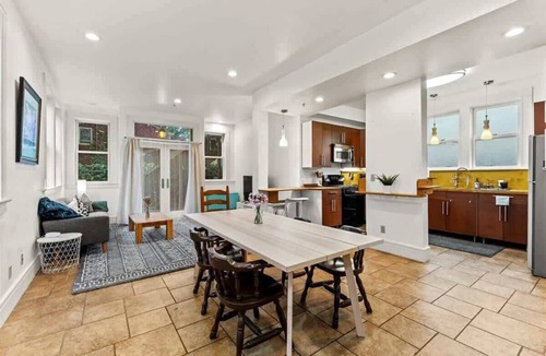 Downtown Berkeley Apartment | Downtown Berkeley 3BR | Near UC & BART + Parking