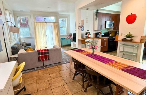 Downtown Berkeley Apartment | Downtown Berkeley 3BR | Near UC & BART + Parking