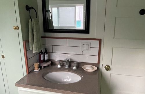 Boonville House | Downtown Boonville Vintage Farmhouse