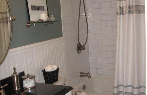 Connaught Apartment | Downtown Executive Subpenthouse near 17 Ave