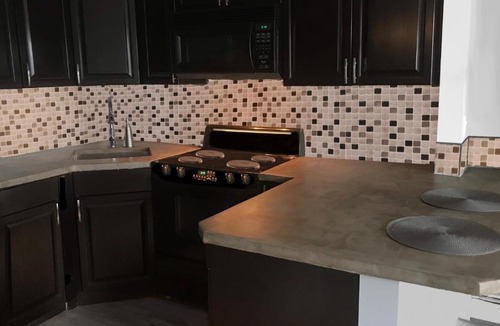 Connaught Apartment | Downtown Executive Subpenthouse near 17 Ave
