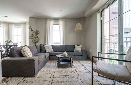 Uptown District Apartment | Downtown Luxury Apartment on the Columbus Commons