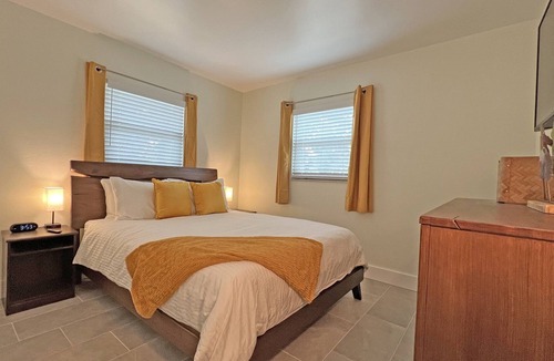 Gillespie Park House | Downtown Sarasota, Beach, Park, Sunshine, and FUN!