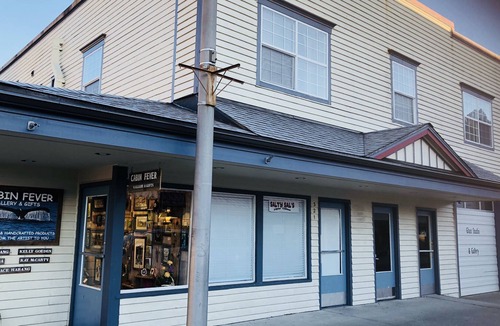 Sitka Apartment | Downtown Studio, One Bathroom Rental