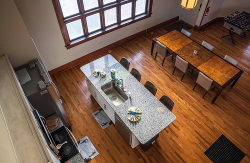 Amanda House | Dragonfly Inn (Only 40 min to Hocking Hills area)