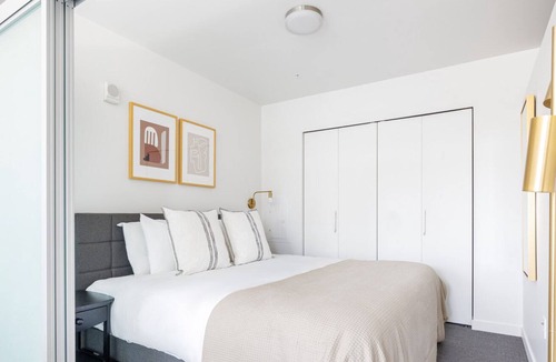 Wilburton Apartment | Dreamy Bellevue 1BR w/ BBQ, Gym, W/D, near Spring District, by Blueground
