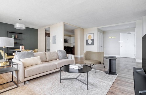 Crystal City Apartment | Dreamy Crystal City 2BR w/Gym & Concierge, steps to Metro, by Blueground