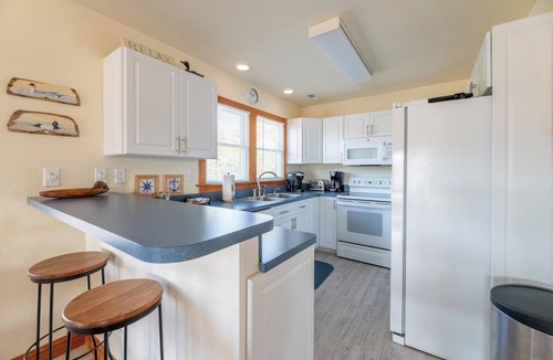 Tuckahoe House | Duck Haven - Tuckahoe, Easy Walk to Ocean, Pool, Hot Tub, Discounts!