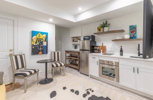 Dupont Circle Apartment | Dupont Circle Lux Apt - Sleeps 2, Steps to Metro