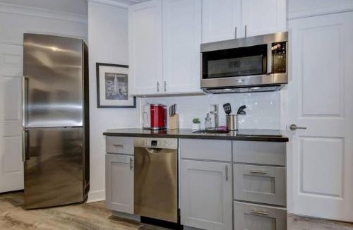 Dupont Circle Bed & Breakfast | DuPont Circle-Suite 6Kalorama Luxury Apartment