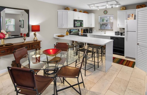 Old Town Condo | Duval Square Retreat: A beautiful condo steps from the action