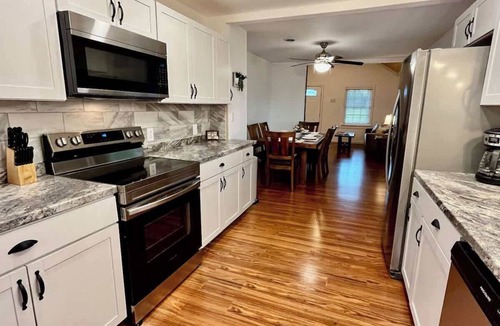 Fairfield Cottage | East Carolina Cottage - Pet Friendly, 3BR/2BA Private home on 3 Acres