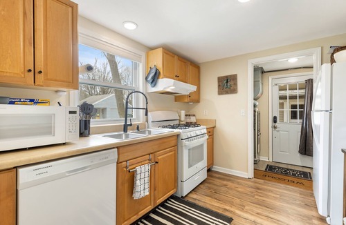 East Lansing House | East Lansing 2BR steps from MSU — Private patio