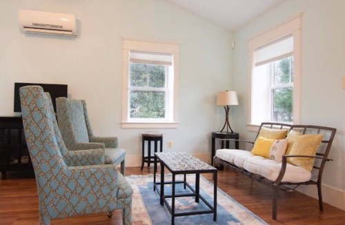 Eastport Apartment | Eastport Hideaway - Perfect little guesthouse for 2