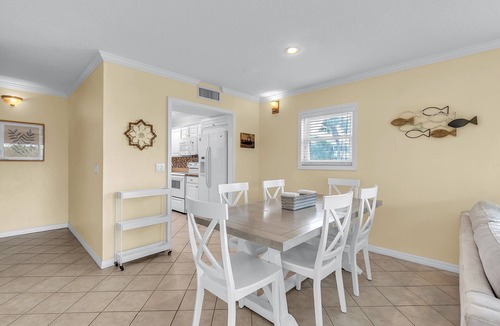 Indian Shores Villa | 🌴Easy Walk to Beach🐬3 Story Villa🌞2 Balconies🐠Bayview Villas 101