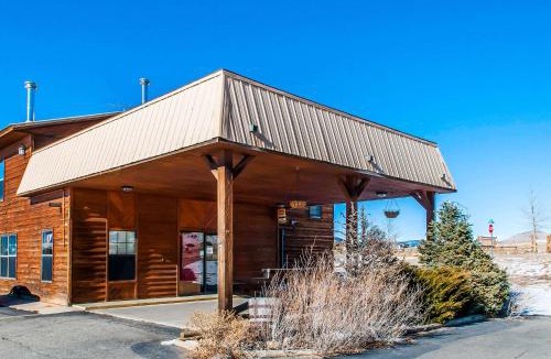 Eagle Nest Cabin | Econo Lodge Eagle Nest
