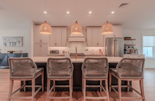 Cape May Villa | Eights On The Landing